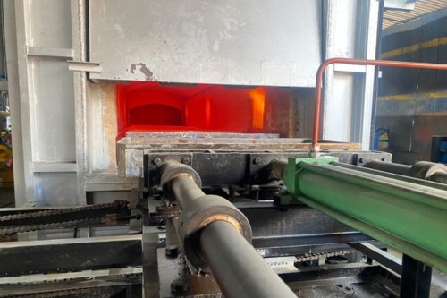 Bogie type forging furnace